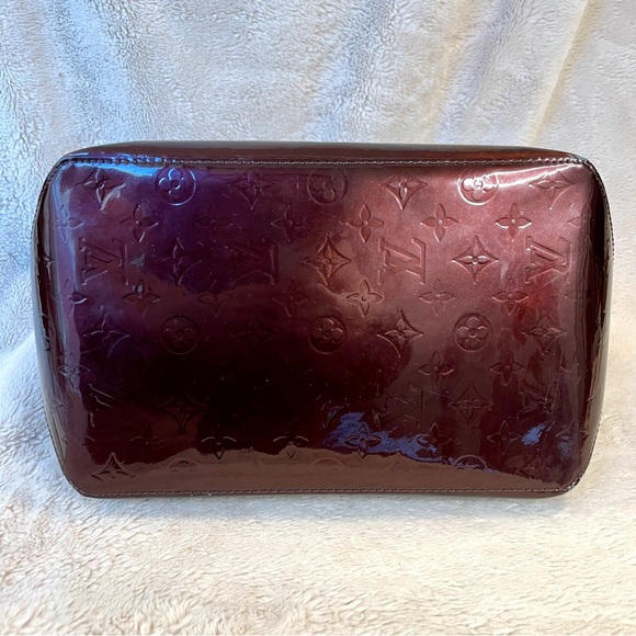 Louis Vuitton Amarante Vernis Monogram Bellevue GM Bag - Picture 13 of 17